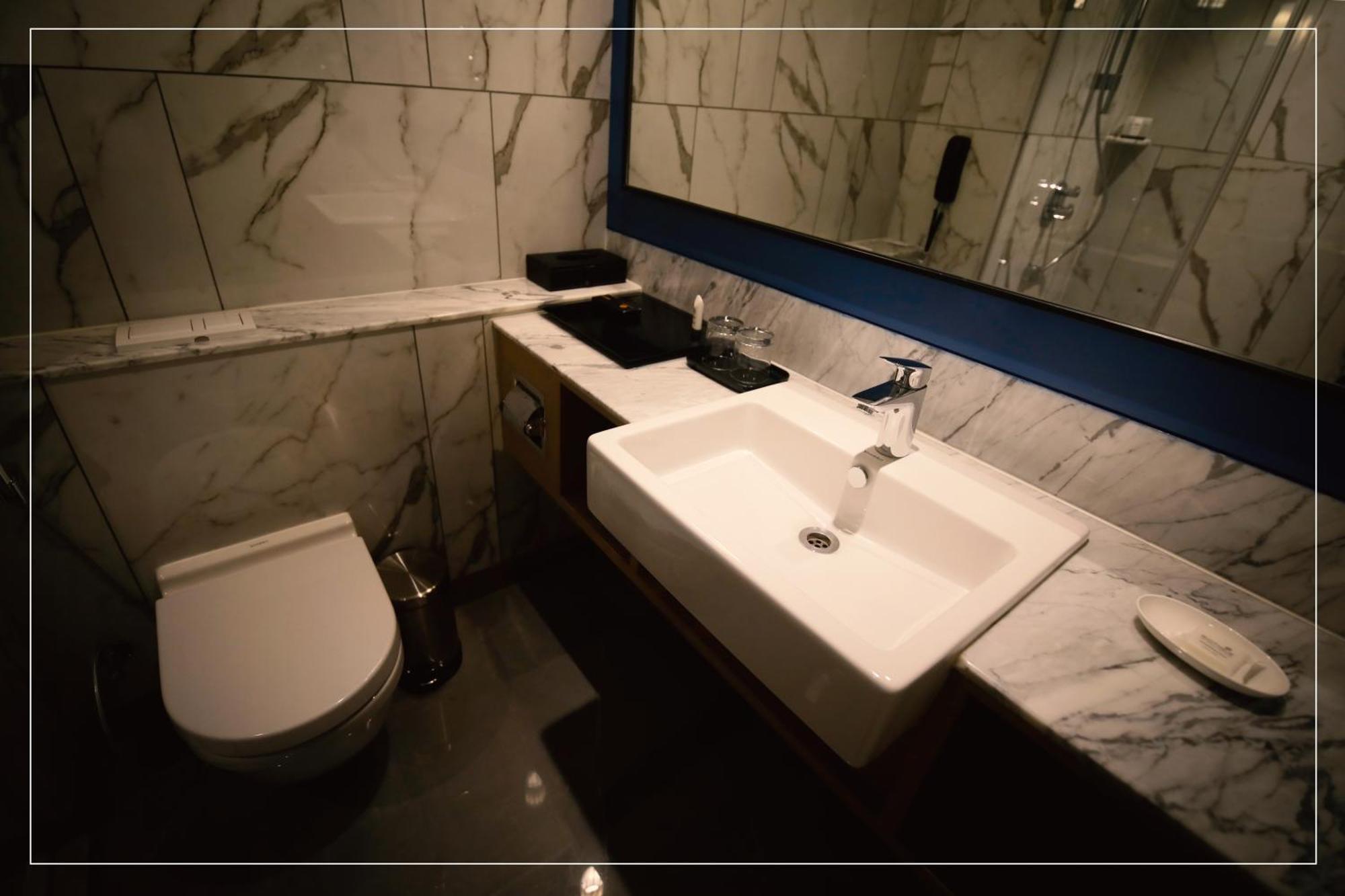 Ramada Encore By Wyndham Siliguri Sevoke Road エクステリア 写真