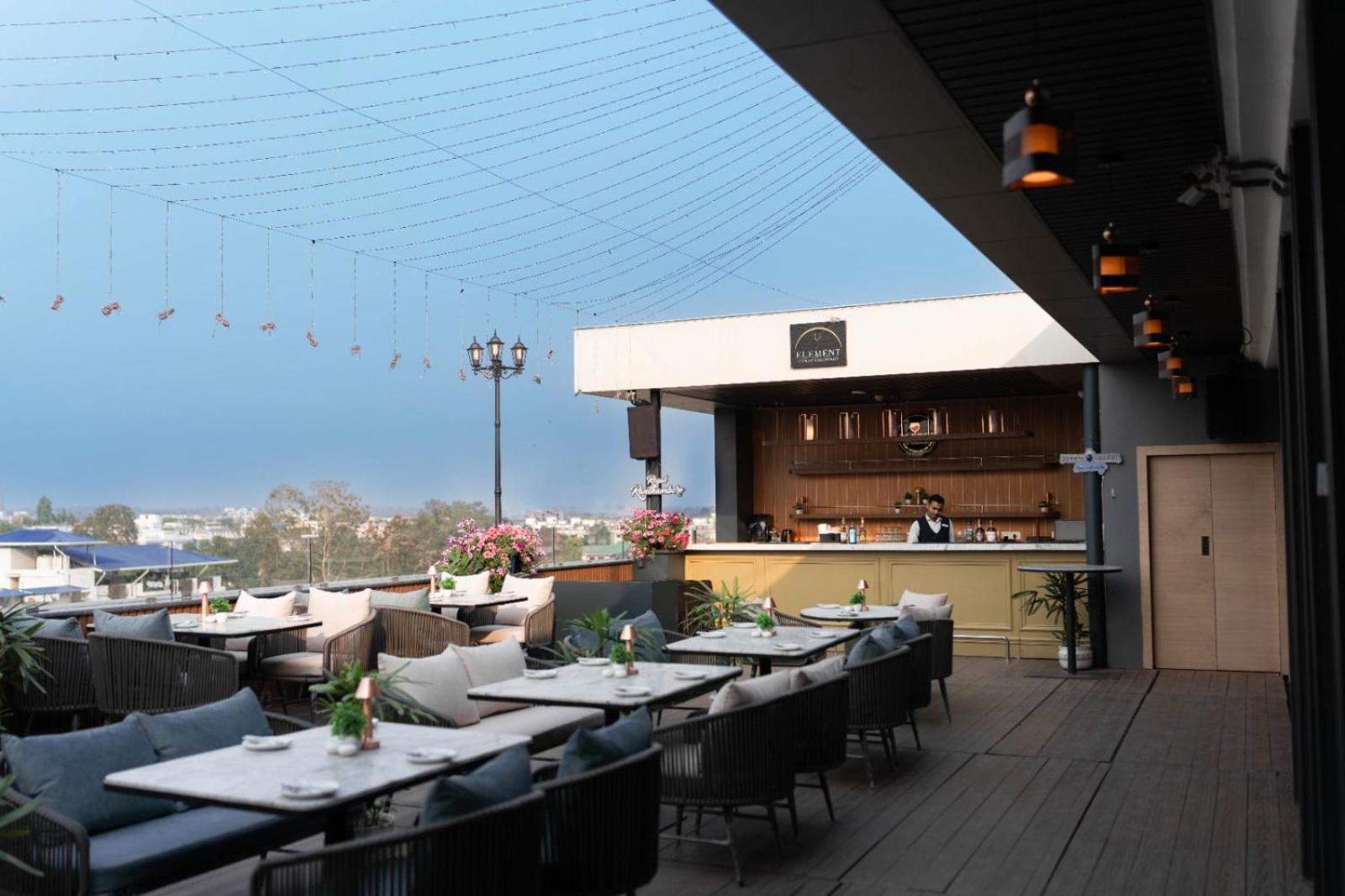 Ramada Encore By Wyndham Siliguri Sevoke Road エクステリア 写真